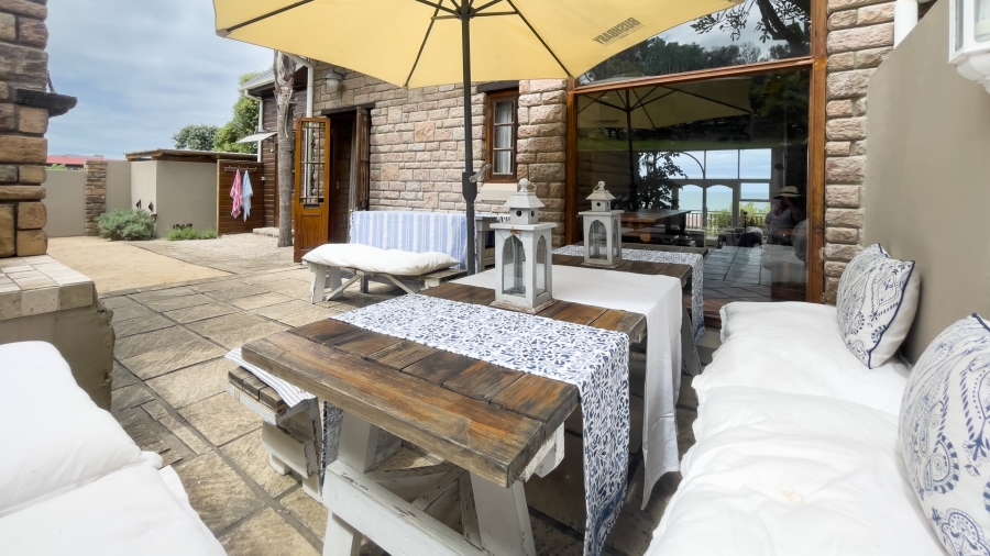 To Let 5 Bedroom Property for Rent in Southern Cross Western Cape